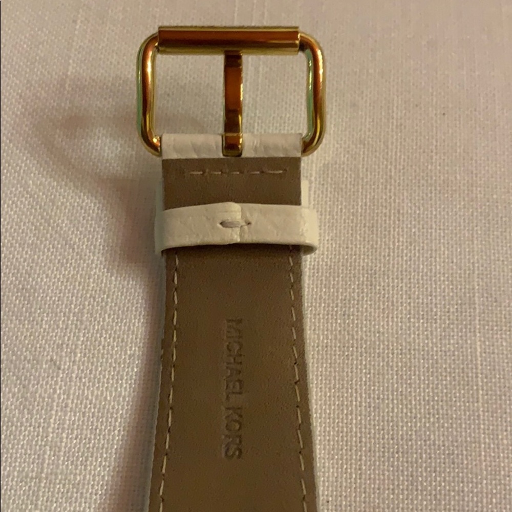 Watch - Picture 4 of 7